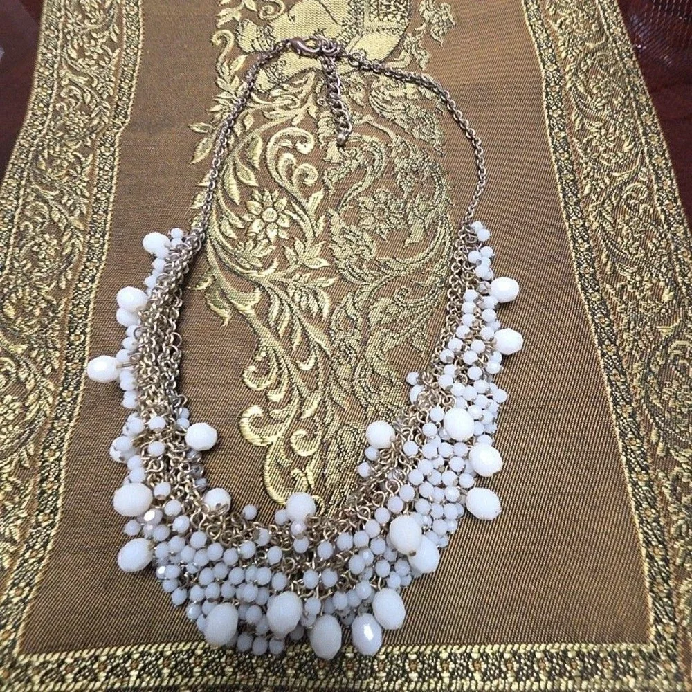 White Acrylic Beaded Bib Statement Necklace Gold Tone Chain Womens 23 In Jewelry